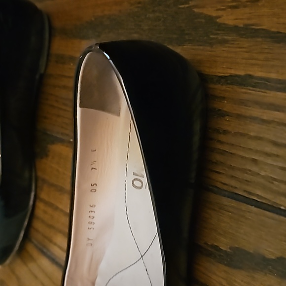 Black patent Vara flats - Picture 4 of 4